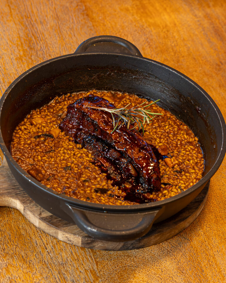 Arròs al carbó a la cassola