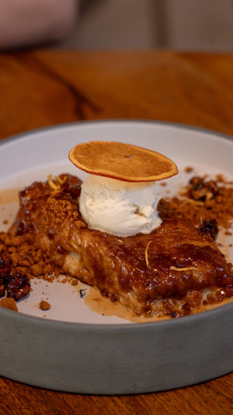 Caramelised torrija with ice cream